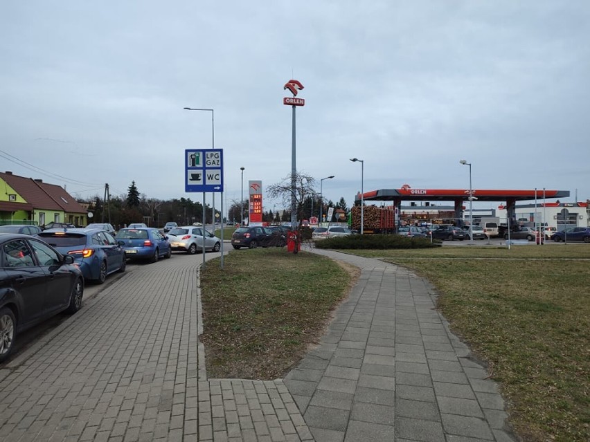 Oblężenie stacji benzynowych w Wągrowcu i powiecie wągrowieckim. Głos zabrał prezes Orlenu Daniel Obajtek 