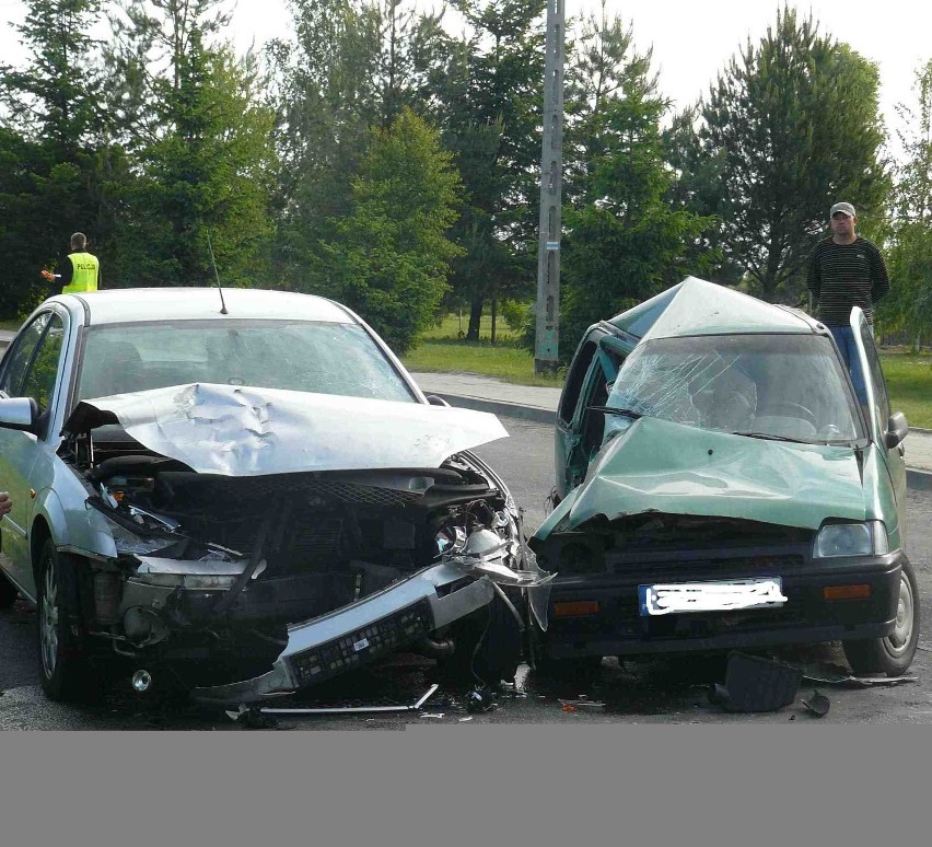 Gmina Stegna: Jedna osoba nie żyje, druga walczy o życie po wypadku w Żuławkach