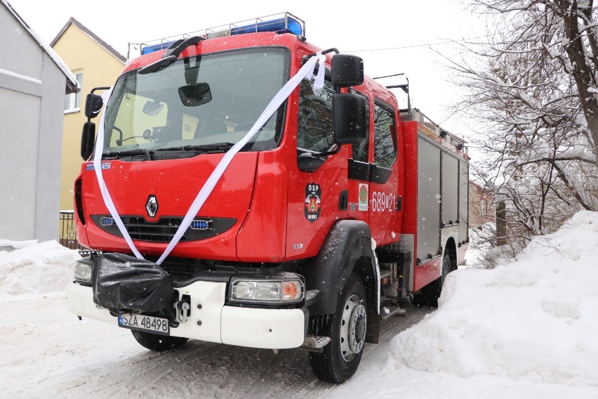 OSP Niwki otrzymały nowy samochód ratowniczo-gaśniczy