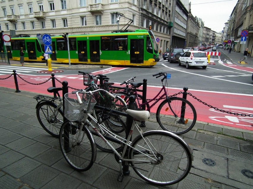 Kierowcy jeżdżący w Poznaniu notorycznie utykają w korkach.