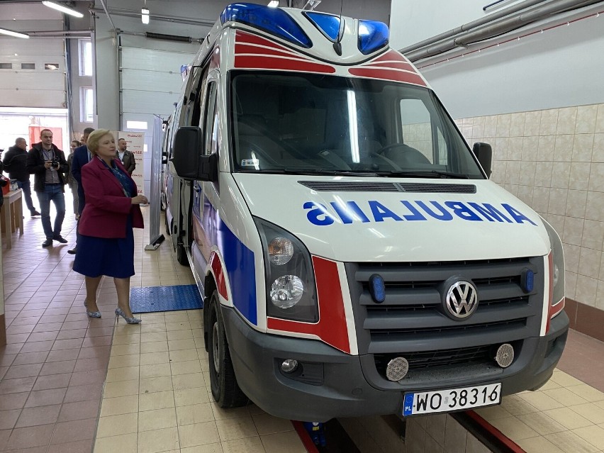 Meditrans Ostrołęka przekazał kolejne karetki dla ukraińskich szpitali
