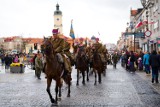 Obchody święta niepodległości w Białymstoku (program uroczystości). Biegi, film, uroczystości przed pomnikiem