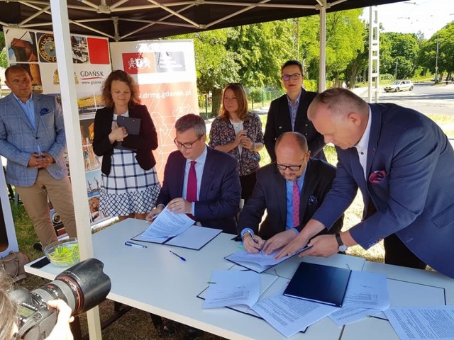 Podpisanie umowa na przebudowę linii tramwajowej na gdańskich Stogach [8.06.2018]