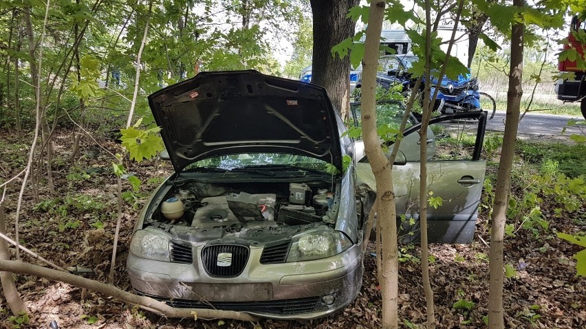 Na ulicy Niedomickiej zderzyły się renault z seatem. Jeden z...