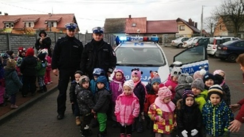 Borkowo: Policjanci odwiedzili przedszkolaków. Rozmawiali o bezpieczeństwie w ruchu drogowym