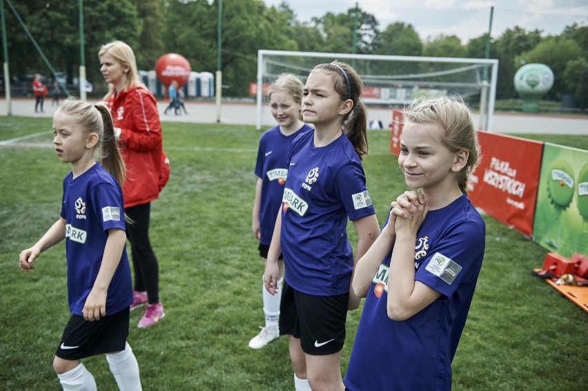 Droga do marzeń zaczyna się na kujawsko-pomorskich podwórkach. Ostatnie dni zapisów do XX edycji "Z Podwórka na Stadion o Puchar Tymbarku"