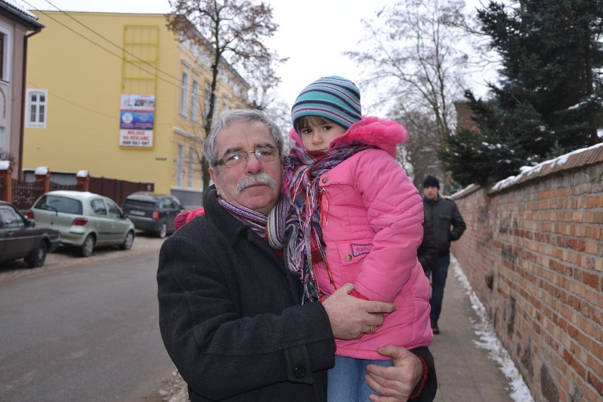 Piotr Tomczyński z 5-letnią wnuczką Lilianą. Jest dziadkiem...
