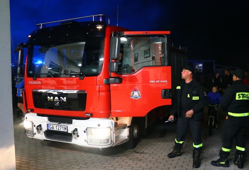 Gm. Miłoradz. OSP Kończewice z nowym samochodem ratowniczo-gaśniczym. Wcześniej służył strażakom w Gdyni