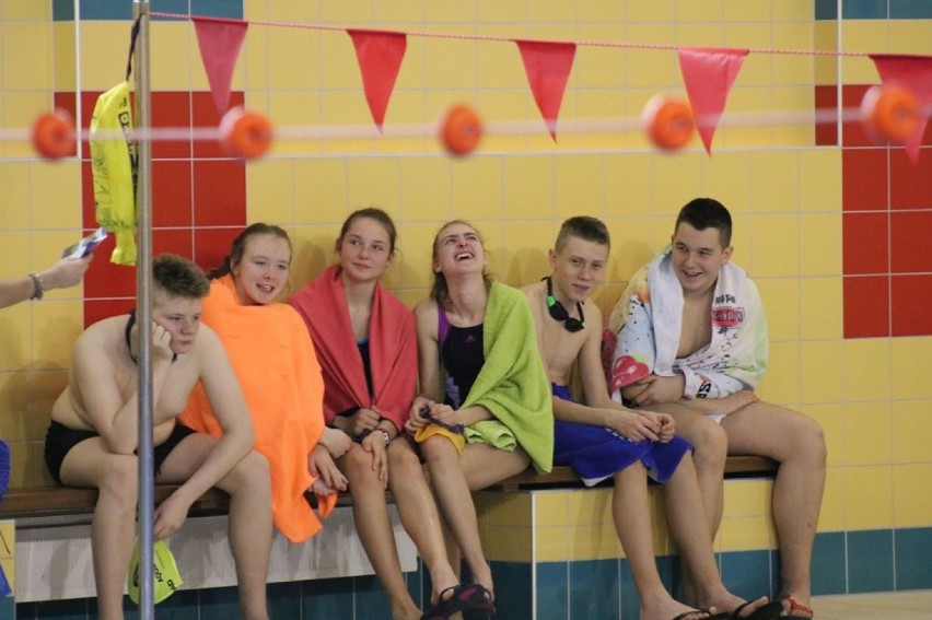W Wałbrzychu odbyły się trzecie zawody I Szkolnej Ligi Pływackiej. Rywalizowano w stylu klasycznym