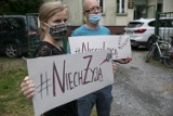 Protest pod siedzibą Związku Łowieckiego. "Stop polowaniom na ptaki, niech lecą!"