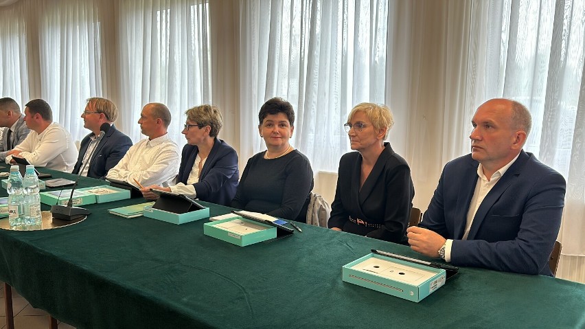 Uroczysta sesja zainaugurowała nową kadencję rady i pani wójt gminy Skierniewice