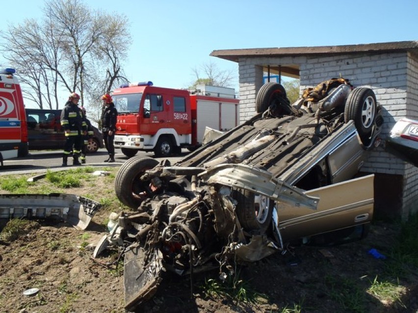 Auto do kasacji, na szczęście podróżujący jest cały i zdrowy