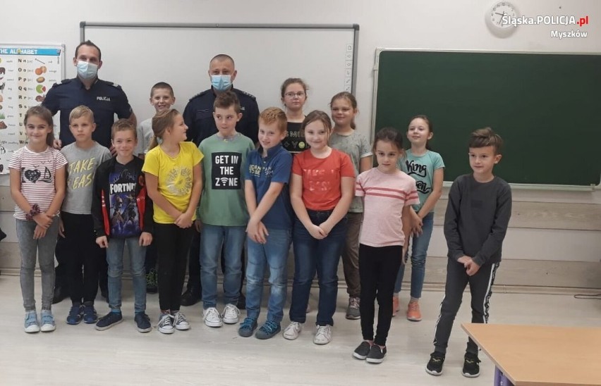 Myszkowscy polijanci rozmawiali z uczniami o bezpieczeństwie