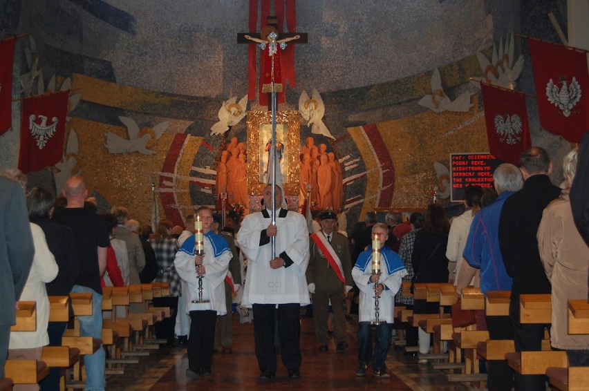 Konstytucja 3 Maja, obchody w Rumi: Msza św. i pochód [ZDJĘCIA]