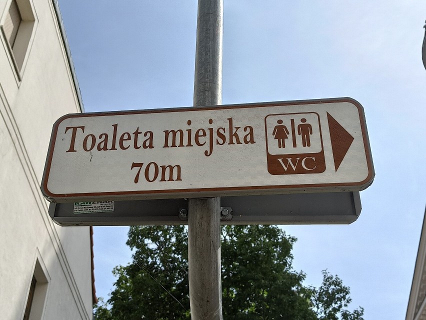 Toaleta miejska na ulicy Ignacego Buszy w Rawiczu