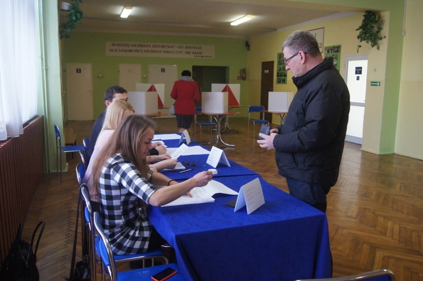 Wybory Radomsko 2016: Trwa głosowanie