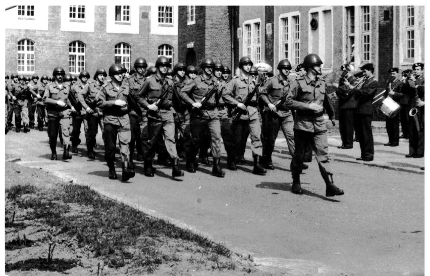 Prezentujemy archiwalne fotografie ze zbiorów Izby...