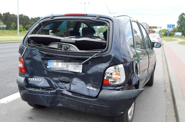 Wypadek na Szosie Lubickiej w Toruniu. 1 osoba w szpitalu