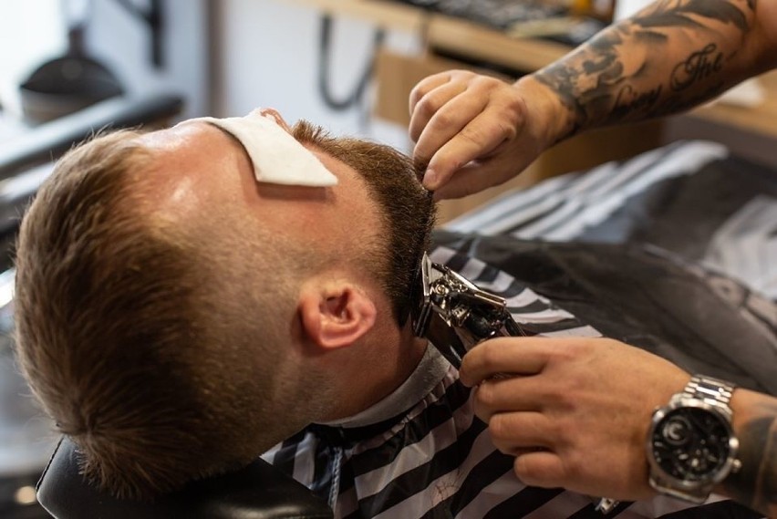 Nowy barber shop w Białymstoku. W salonie u Renegatów króluje testosteron! (ZDJĘCIA)