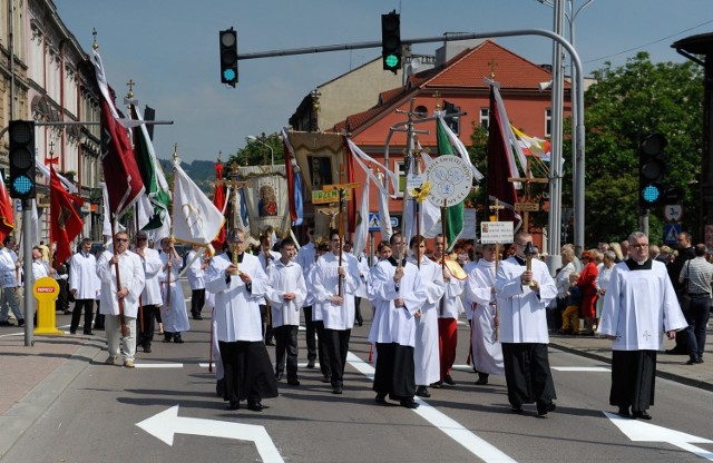 Procesja Bożego Ciała ulicami Przemyśla.

