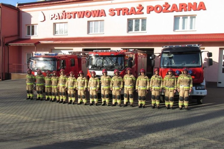 Chełm. Dwa wozy i komplety specjalnych ubrań dla chełmskich strażaków 