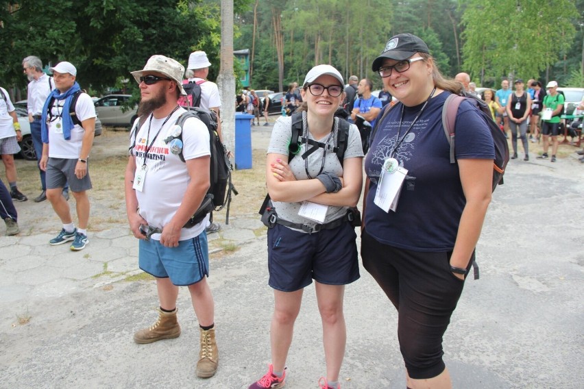 Bardzo udany I Staszowski Maraton Pieszy "Po Krainie Bizonów". Było mnóstwo ludzi. Zobaczcie zdjęcia