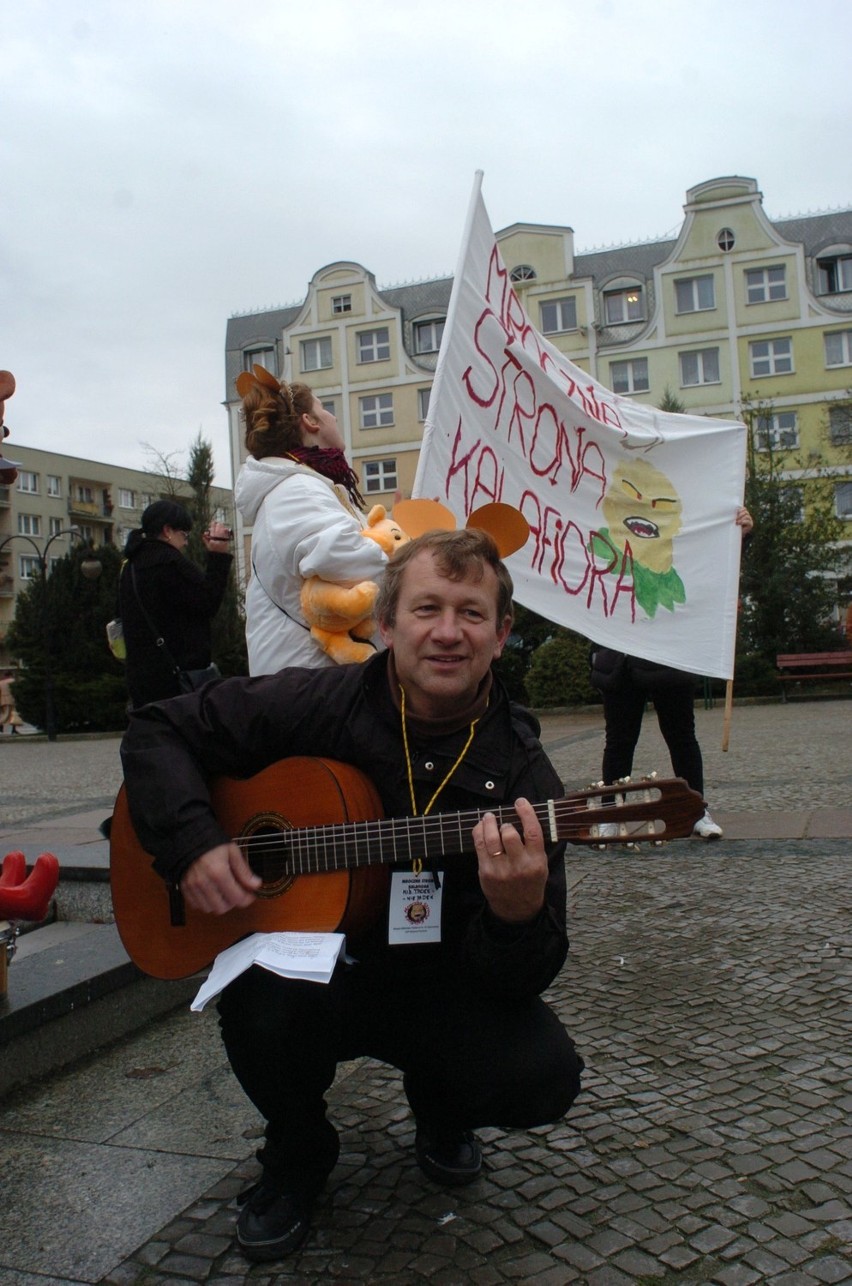 Happening w Słupsku: Puchatek i cała reszta na Starym Rynku [ZDJĘCIA]