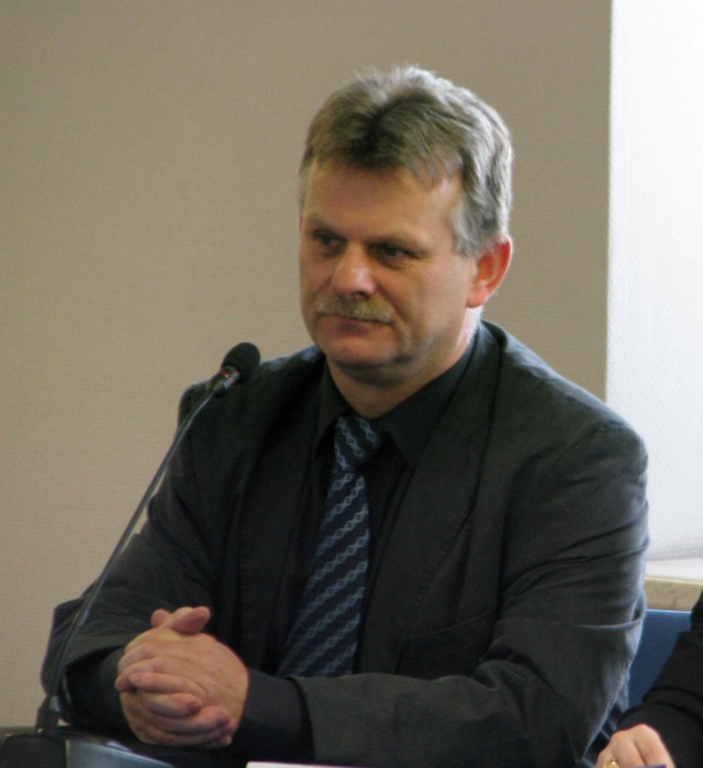 Eugeniusz Witek był nieetatowym członkiem zarządu powiatu, a teraz szefuje radzie dzielnicy w Reptach Śl.