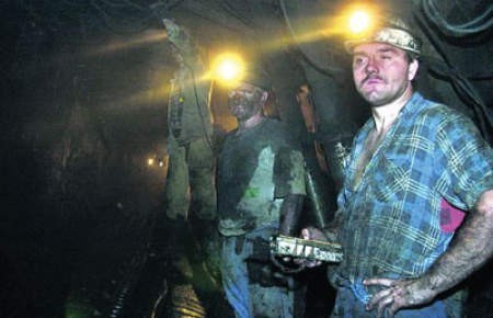 By w kopalniach było bezpieczniej, górnicy potrzebują m.in. nowoczesnego sprzętu