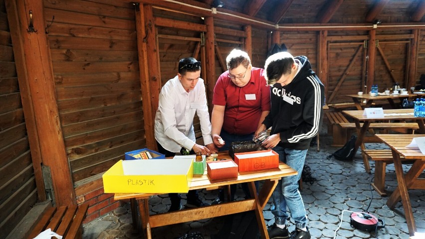 Uczniowie Zespołu Szkół w Kowanówku wygrali konkurs przyrodniczy 