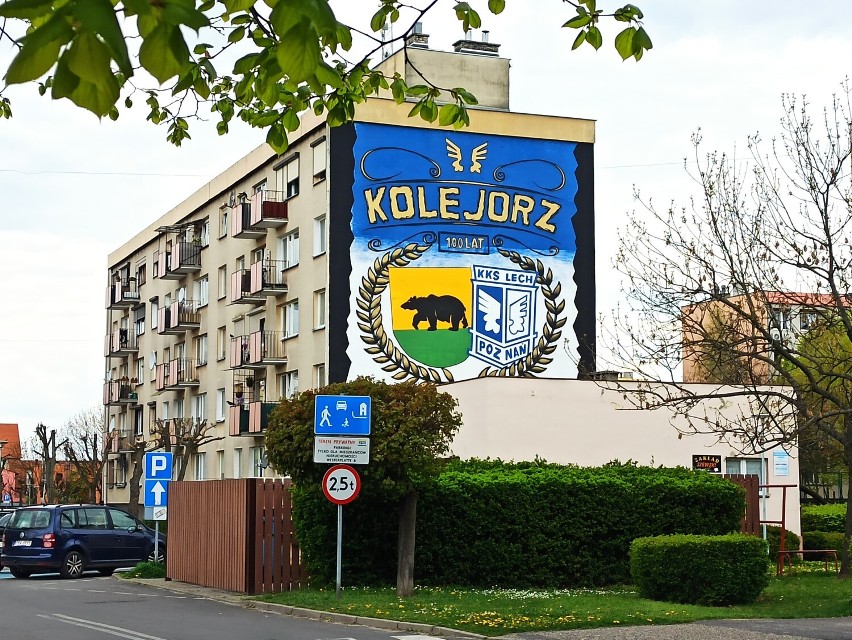 Kibicowski mural w Rawiczu. Powstał na jednym z bloków na 100-lecie klubu piłkarskiego Lech Poznań [ZDJĘCIA]