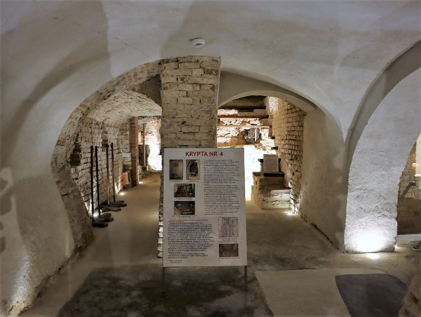 Unikalne krypty pod  chełmską bazyliką NNMP dostępne dla turystów. Zobacz zdjęcia