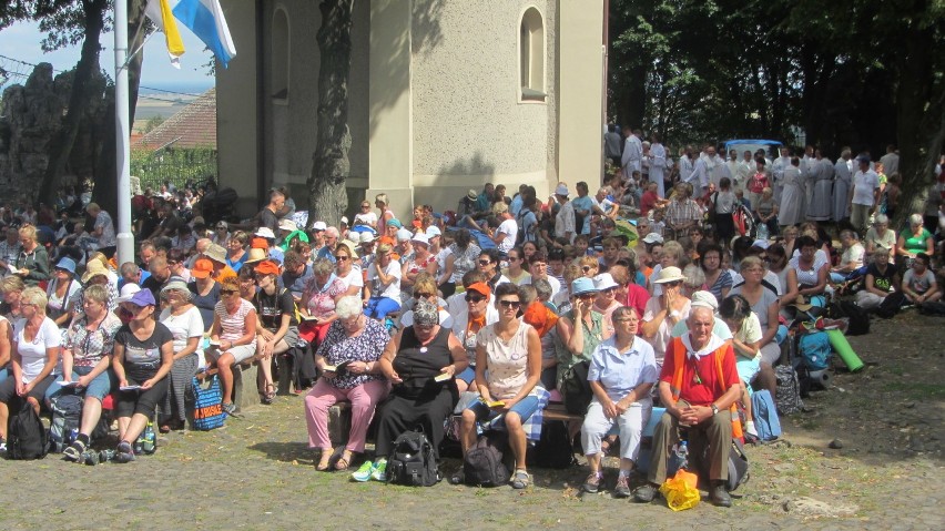 Opolska pielgrzymka na Jasną Górę 2018. Pątnicy doszli we wtorek na Górę św. Anny
