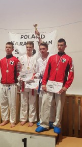 Dziesięć medali przywieźli reprezentanci Pleszewskiego Klubu Karate z XVI Zduny Karate Cup