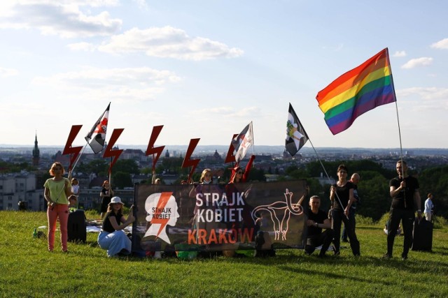 Krakowskie aktywistki ze Strajku Kobiet kręciły spot na Kopcu Kraka