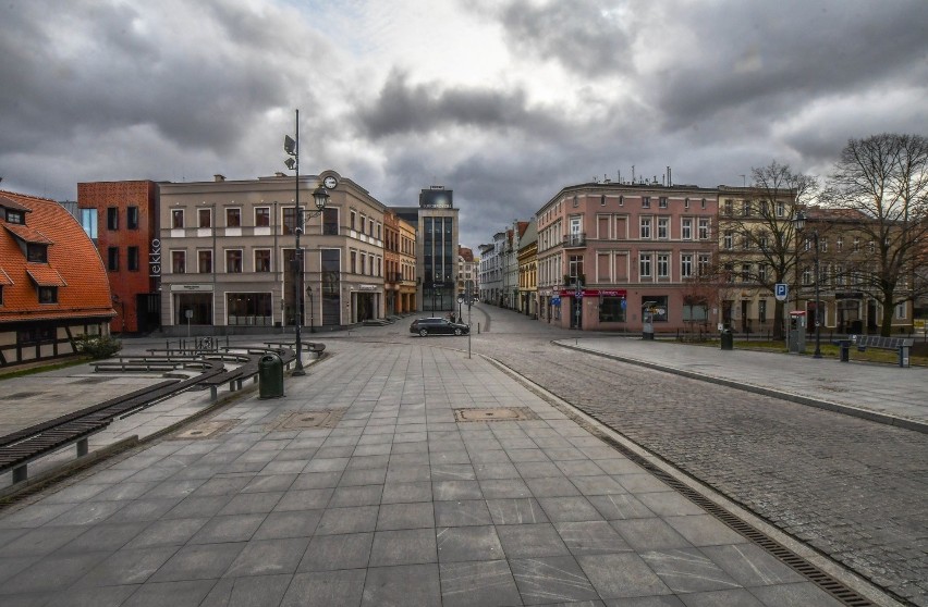 Centrum Bydgoszczy świeciło pustkami w weekend. Mieszkańcy...