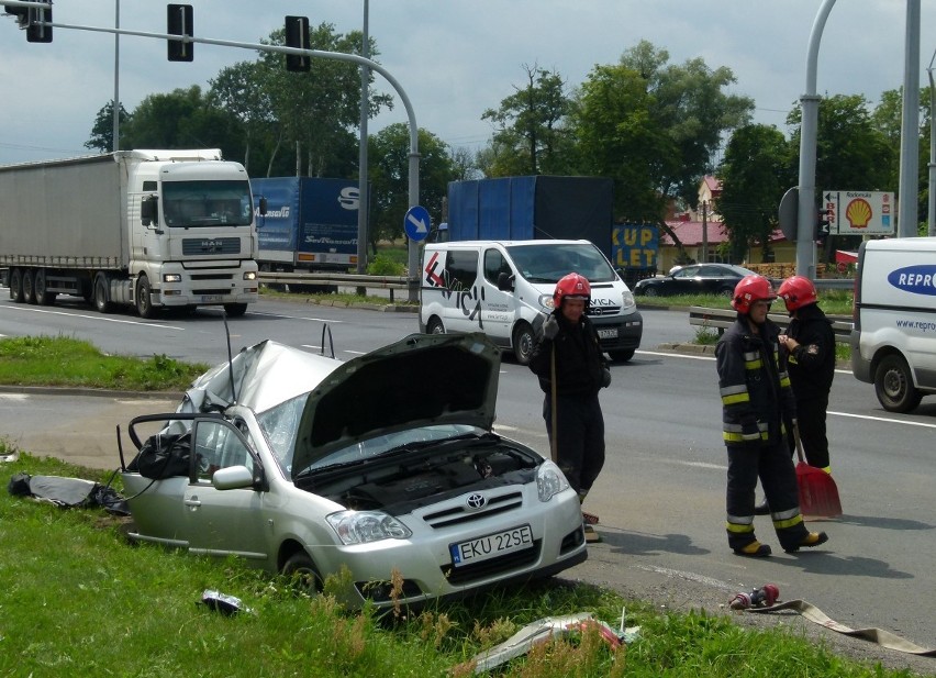 Groźny wypadek w na DK 1 w Stobiecku Szlacheckim