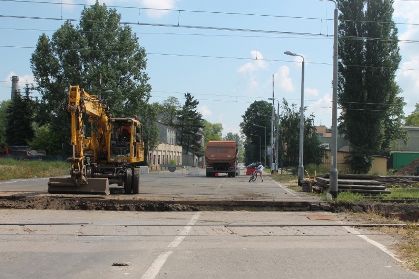 Rusza remont linii nr 22 przez Tomaszów. Za nami remont torów na przejeździe na Spalskiej