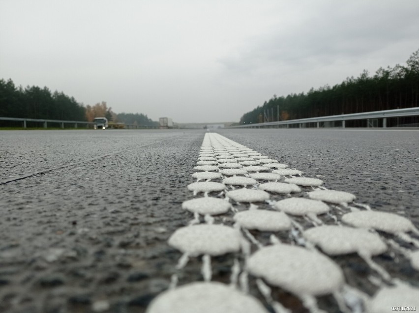 Autostradą A1 z Radomska do Częstochowy już trzema pasami. Ograniczenie do 100 km/h ZDJĘCIA
