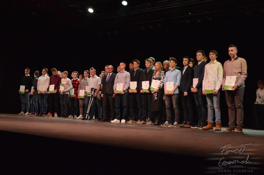 Nagrody prezydenta Włocławka dla sportowców i trenerów za 2015 rok wręczone [zdjęcia]