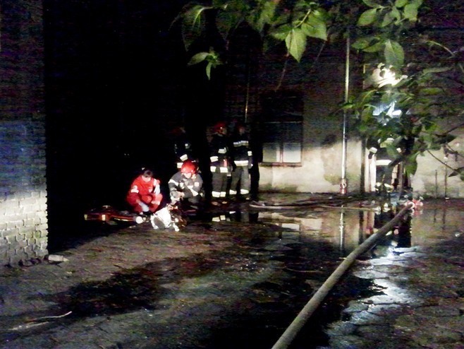 Pożar przy Rewolucji 27 w Łodzi. 2 osoby w stanie krytycznym