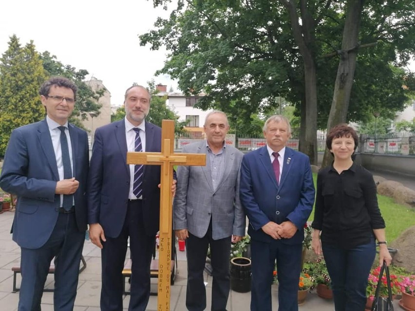 Burmistrz Suchowoli doceniony za krzewienie pamięci o błogosławionym księdzu Jerzym Popiełuszko