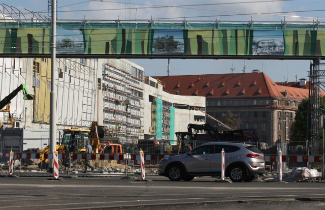 Remont ulicy Dyrekcyjnej i budowa galerii handlowej Wroclavia, wrzesień 2016