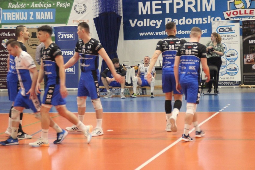 METPRIM Volley Radomsko wygrał z Bzurą Ozorków i gra o II...