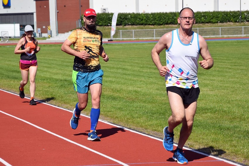 Piła. Biegowy challenge 4x4x48 zakończony. Jego uczestnicy w ciągu 48 godzin pokonali ponad 80 km. Zobaczcie zdjęcia