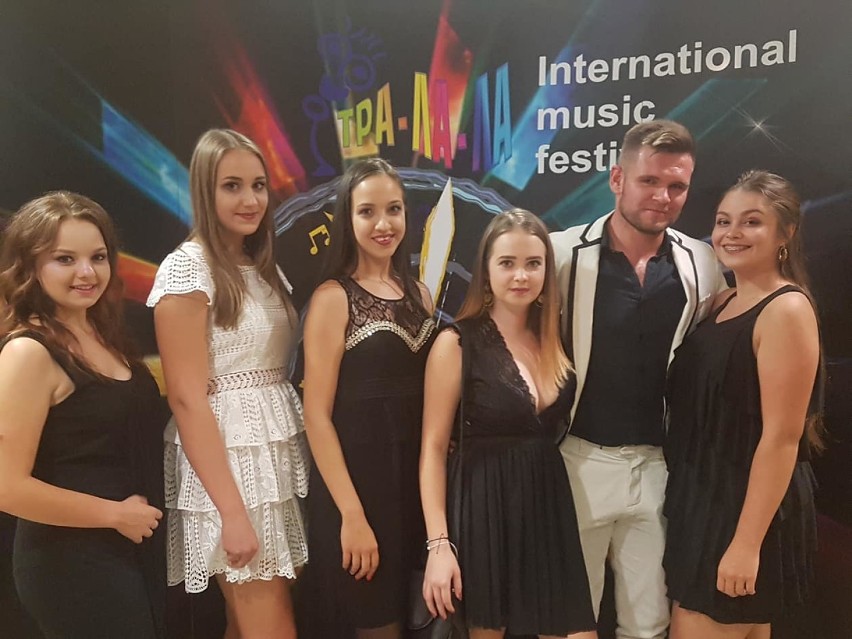 Sukces wokalistów kaliskiego studia Piano Song w Macedonii