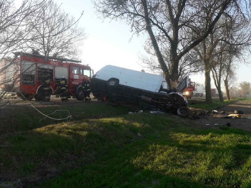 Bus wypadł z drogi. Nie żyją dwie osoby!      