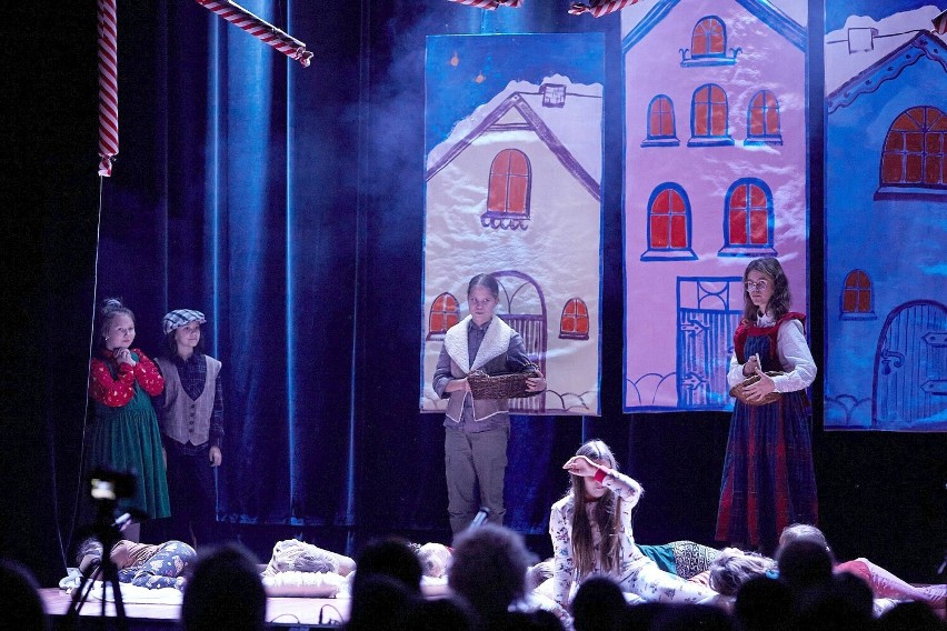 Spektakl "Świąteczne Bullerbyn" w MDK