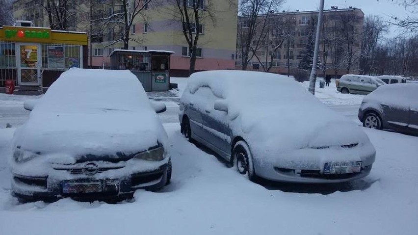 Śląskie: Drogi śliskie, brak prądu i zamiecie śnieżne. Uwaga na korki! [AKTUALIZACJA]