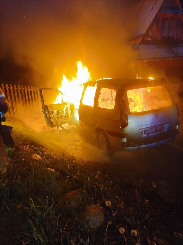 Pożar samochodu na Bilinówce w Zakopanem